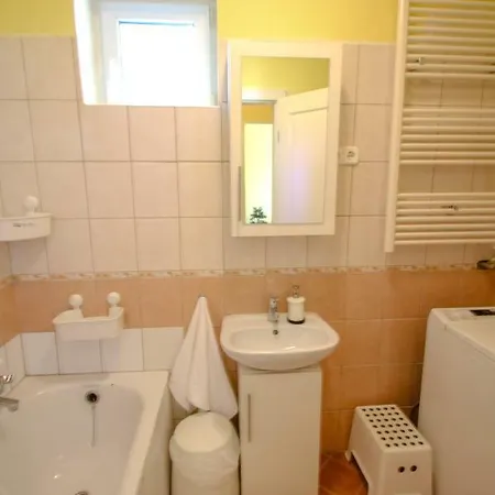 Red Rose Apartman Apartment Balatonfured
